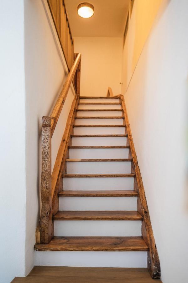 Gehobenes Ambiente In Historischer Wohnung Walting Eksteriør bilde