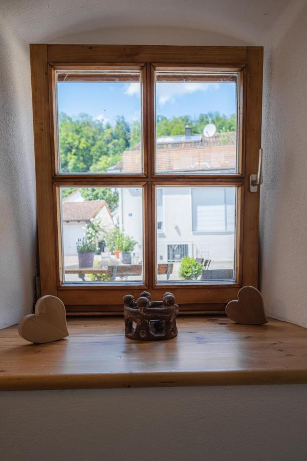 Gehobenes Ambiente In Historischer Wohnung Walting Eksteriør bilde