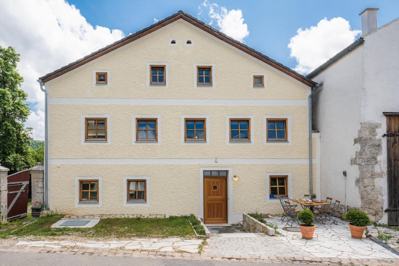 Gehobenes Ambiente In Historischer Wohnung Walting Eksteriør bilde